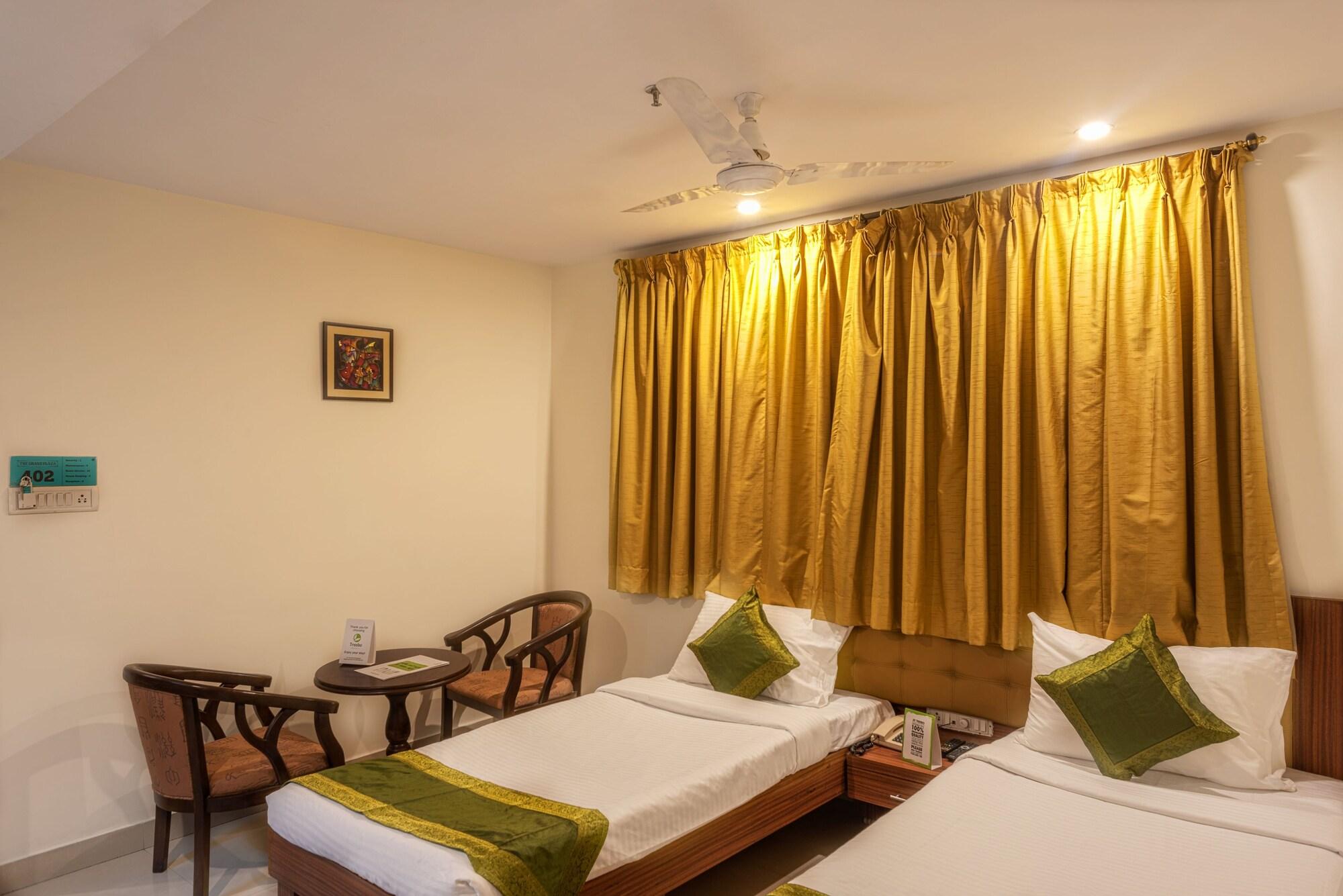 Treebo Trend Grand Plaza Nampally Hyderabad Exterior photo