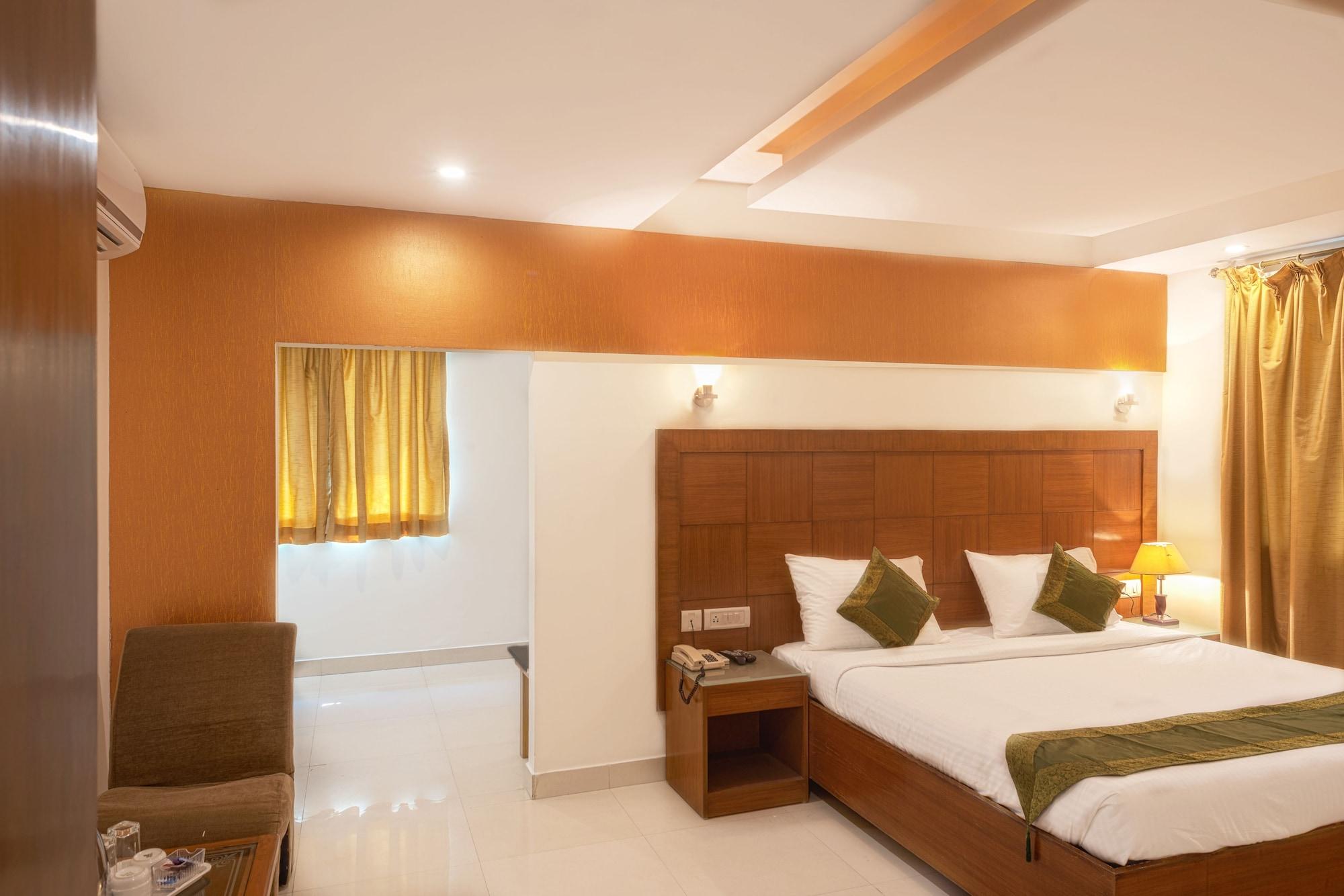 Treebo Trend Grand Plaza Nampally Hyderabad Exterior photo